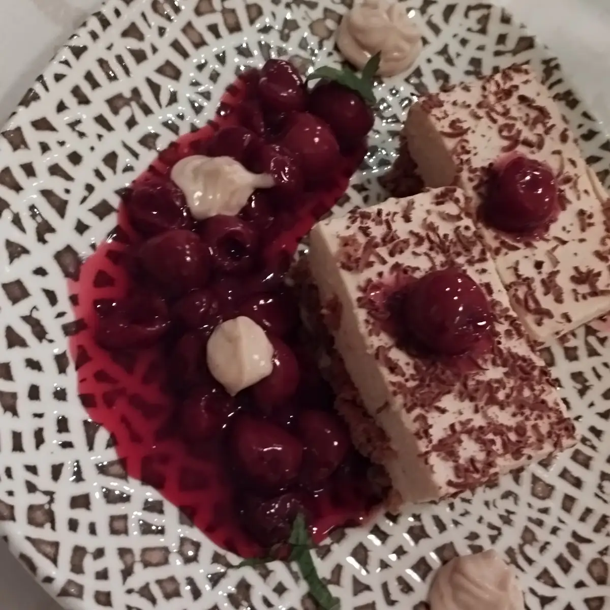 Maroni - Schoko Mit Kirschsauce