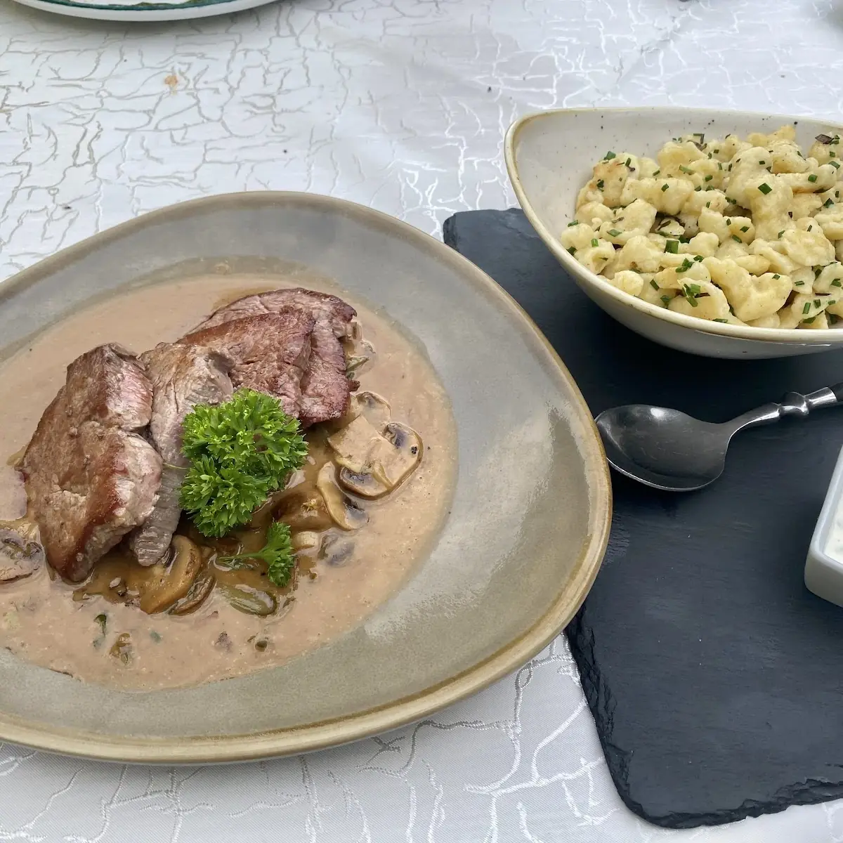 Beef Stroganoff Mit Spätzle
