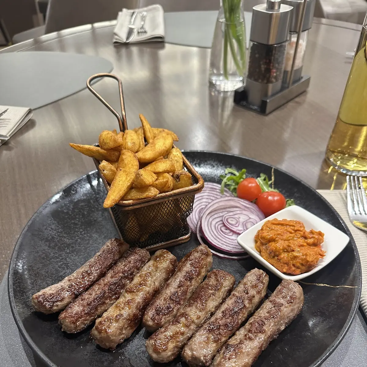 Ćevapi S Kajmakom, Panorama Caffe Brasserie