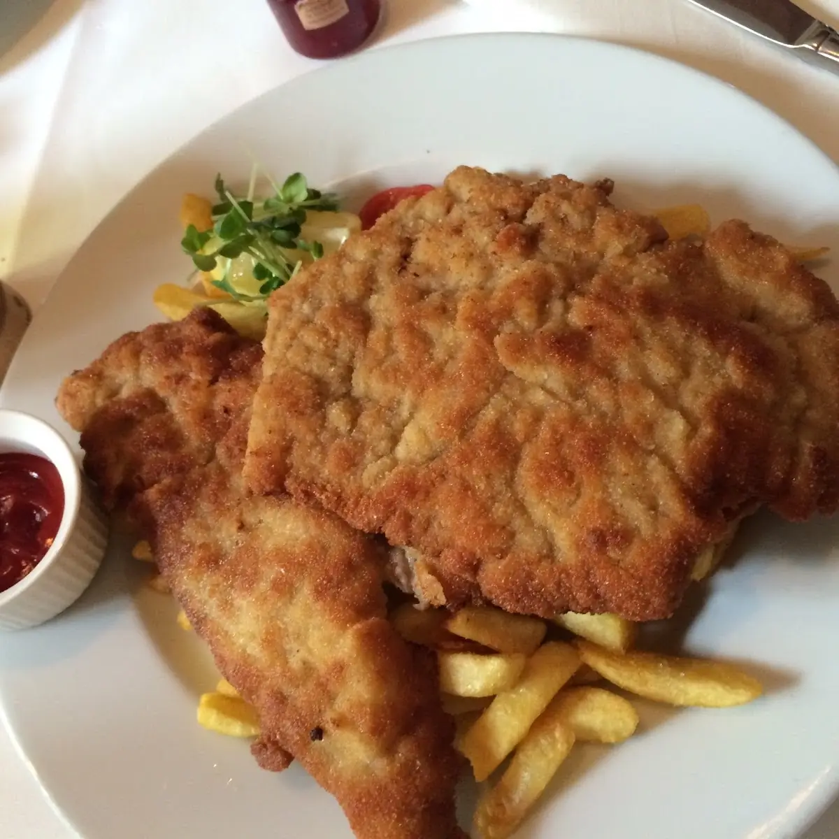 Wiener Schnitzel Kalb Mit Pommes Frites