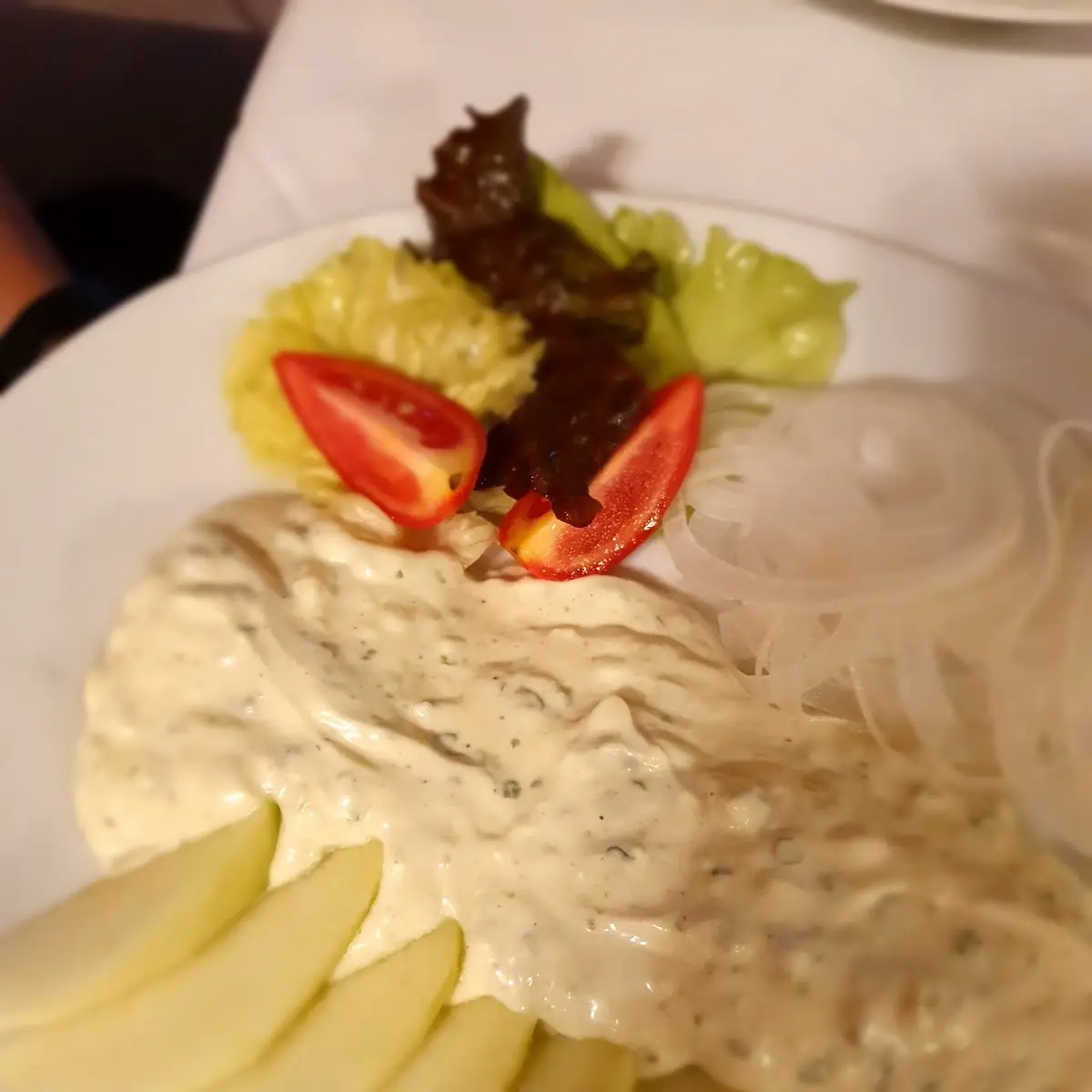 Heringsdip Nach Hausfrauenart Mit Äpfeln