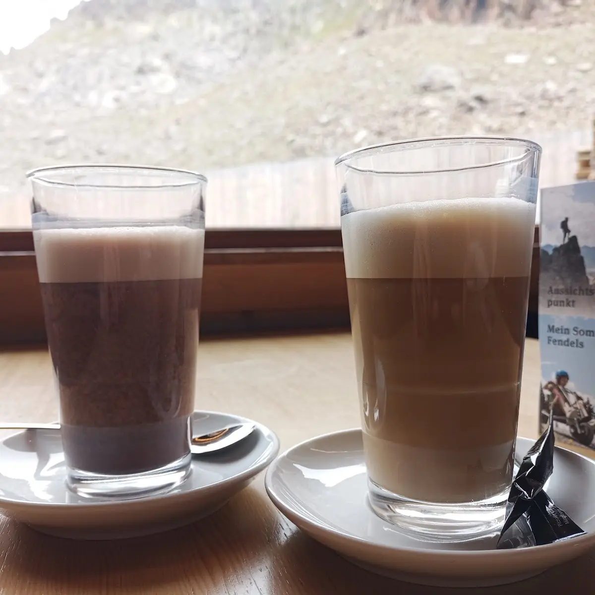 Heiße Schokolade Und Latte Macchiato
