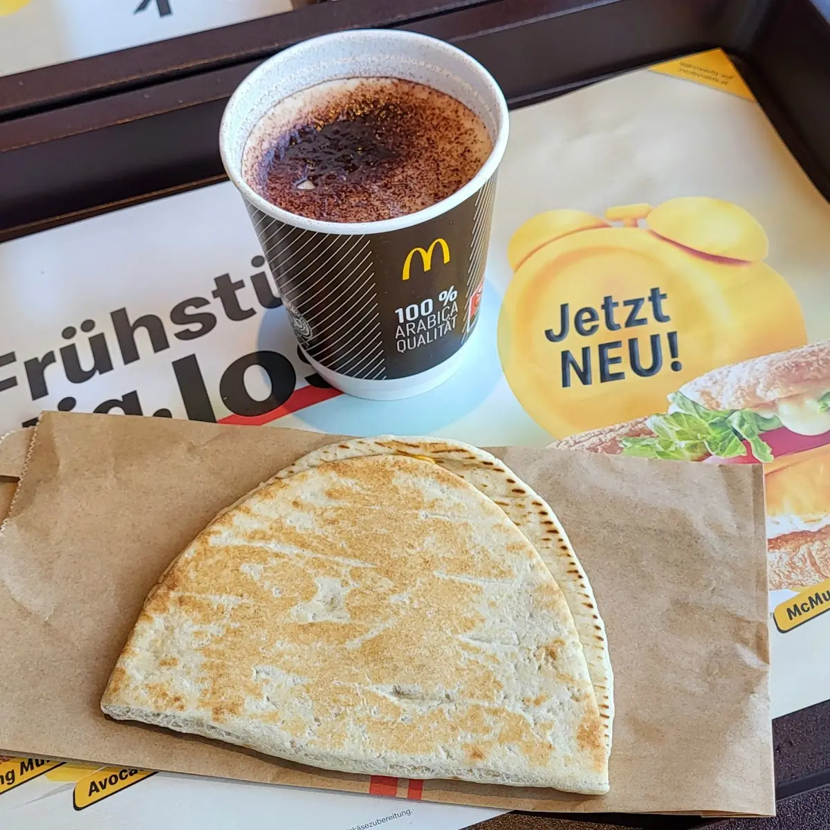 Cappuccino Und Schinken Käse Toast