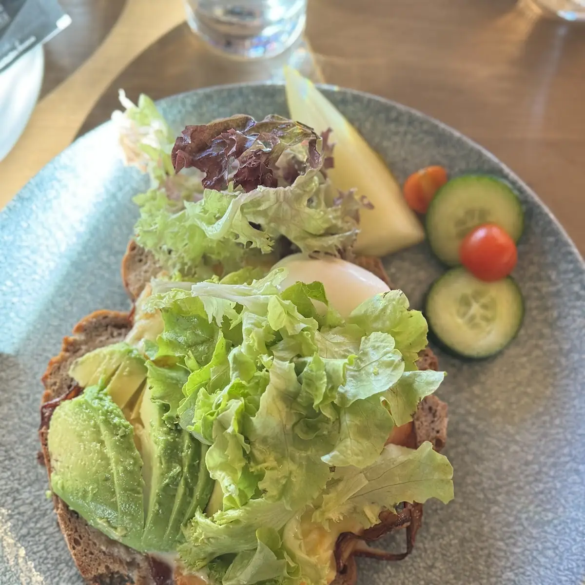 Überbackenes Schwarzbrot