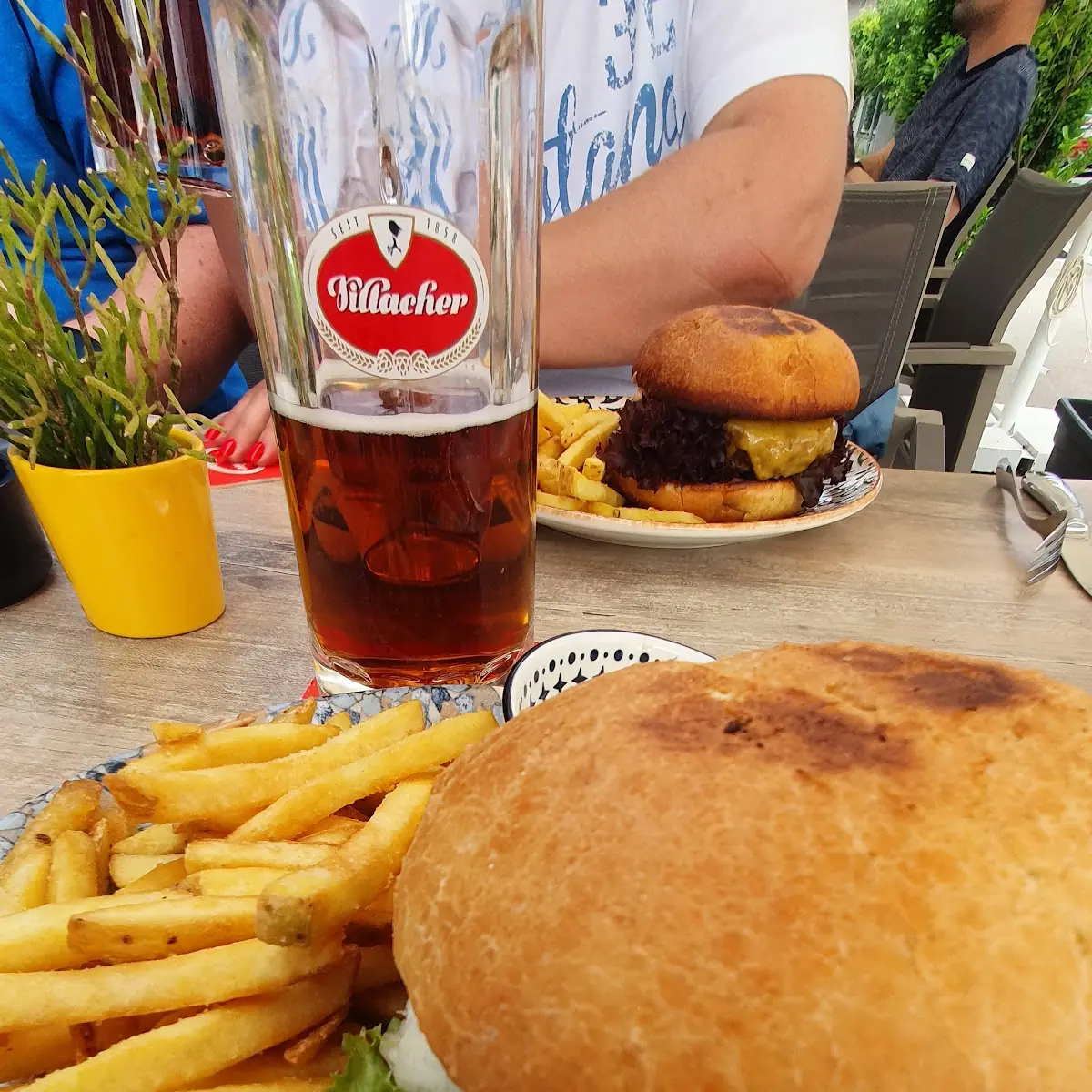 Juicy Burger