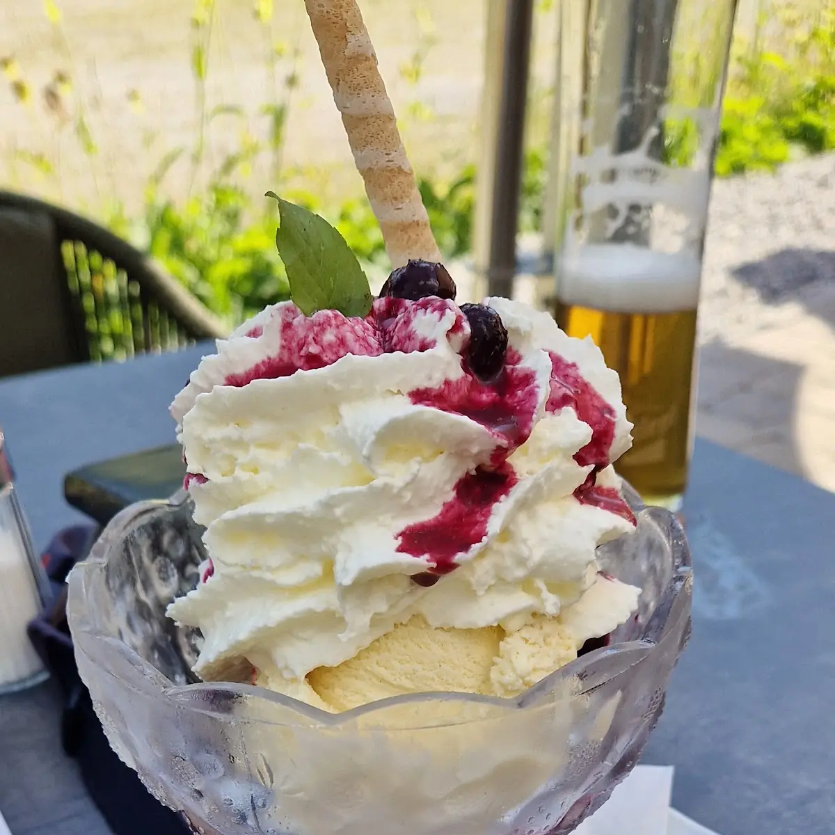 Portion Schlagobers Vanillesauce Oder Vanilleeis