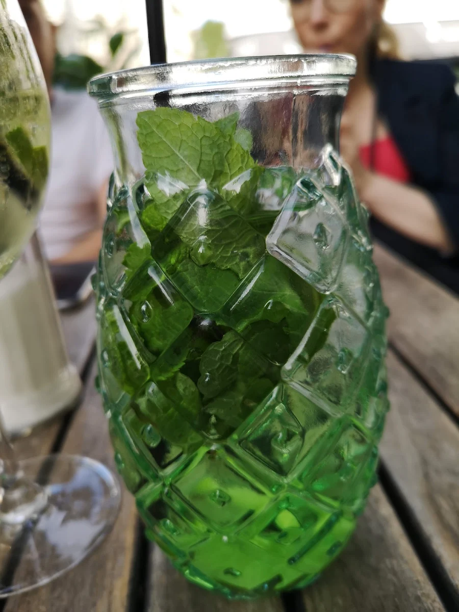 Krautergetrank Mit Viel Minze