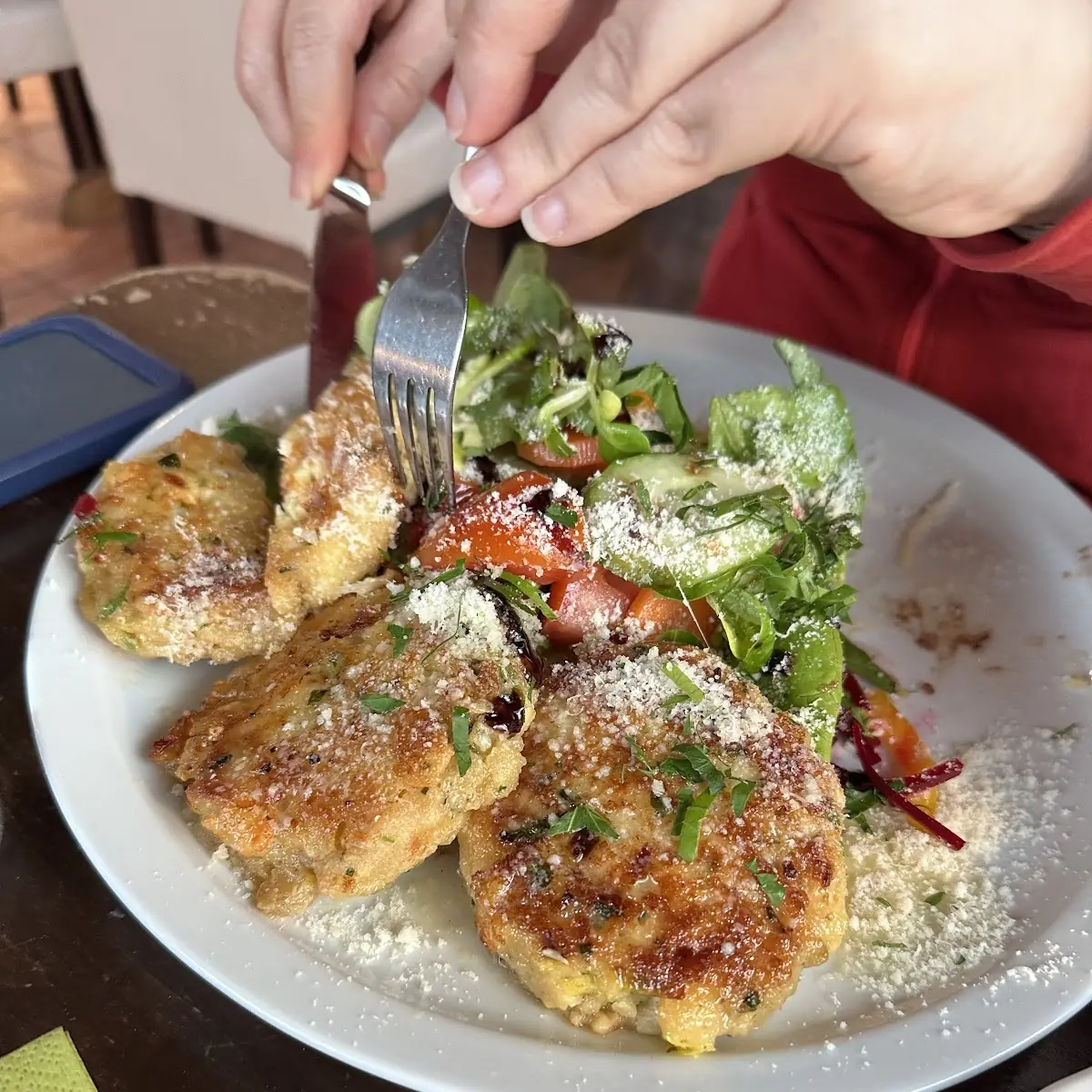 Gemischter Salat Mit Käseknödel