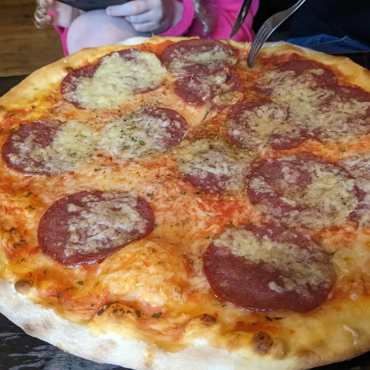 Salami Pizza