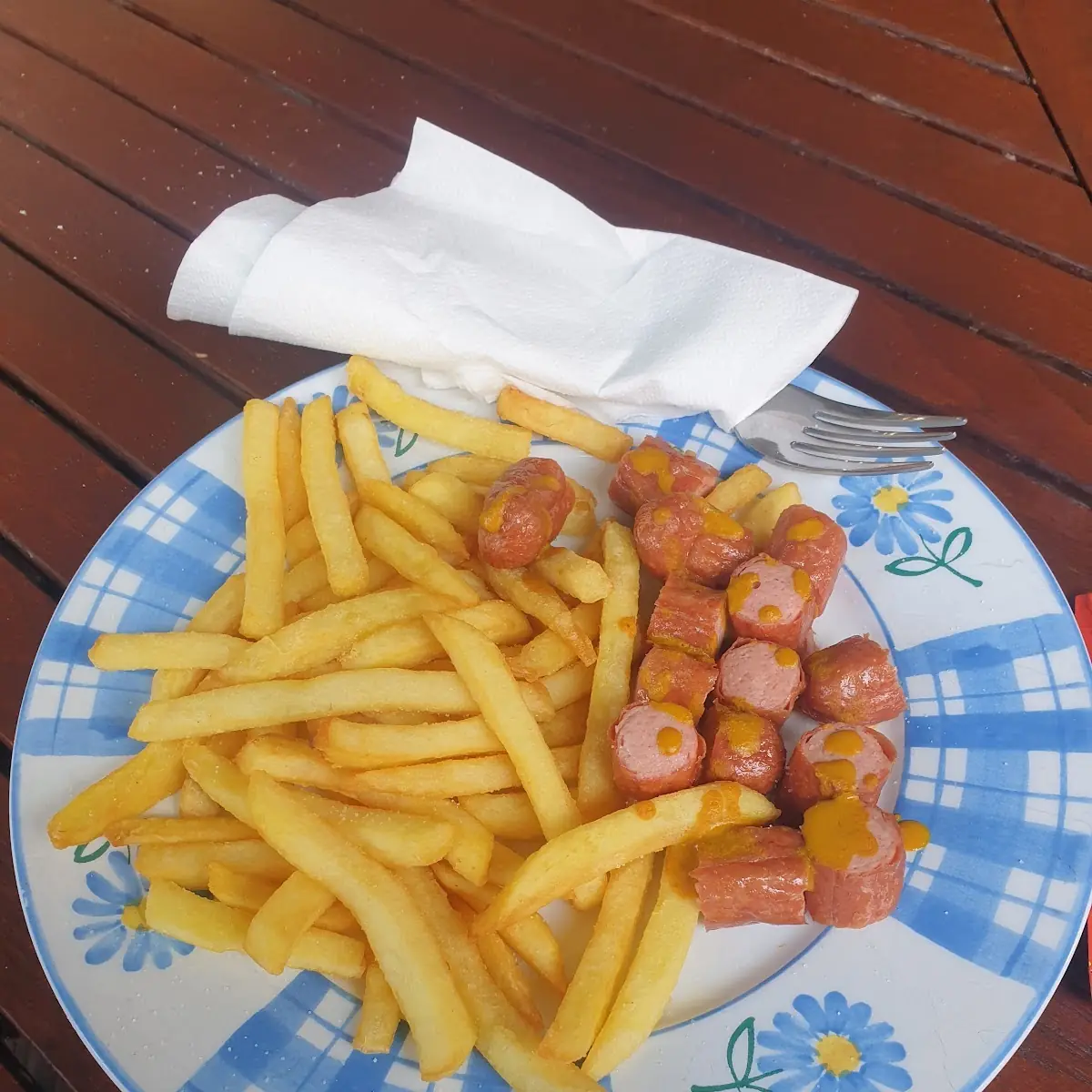 Currywurst Mit Pommes Frites