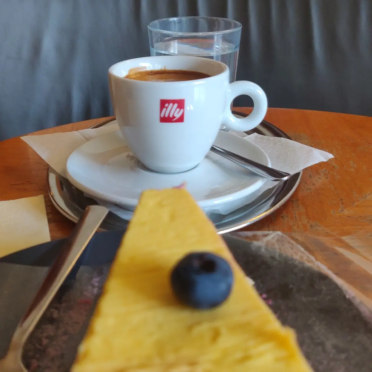Mango-heidelbeertorte