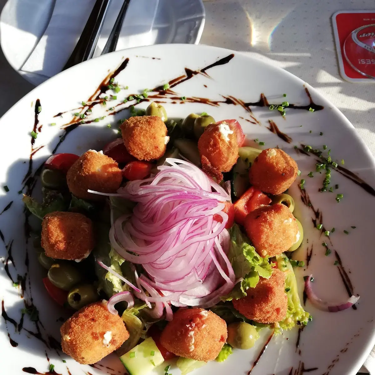 Salat Mit Käseknödeln