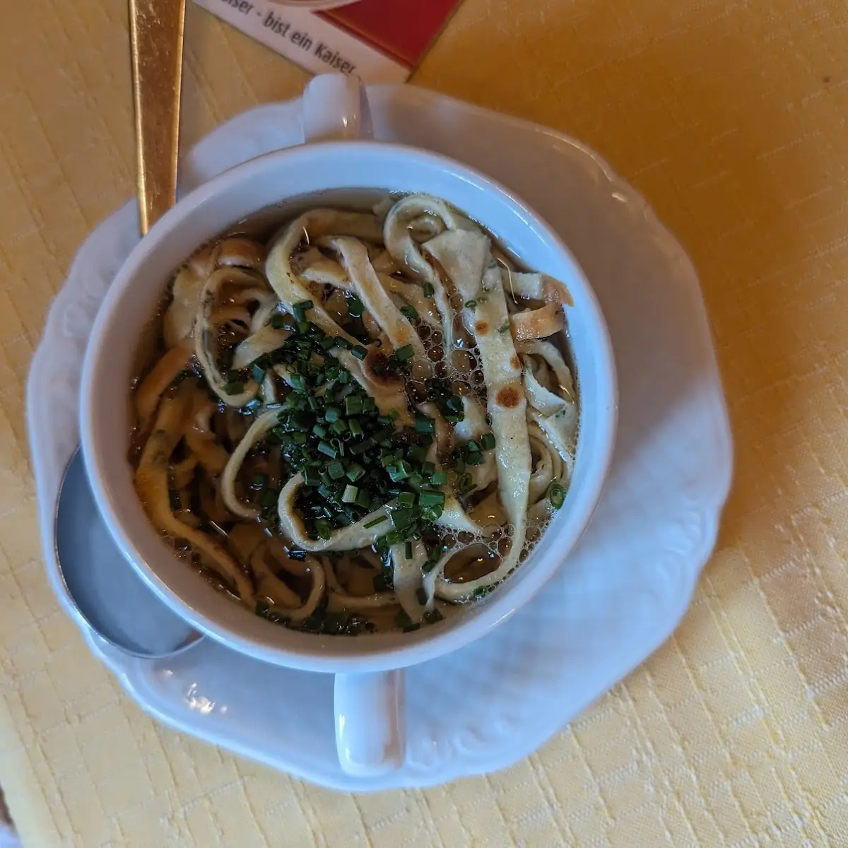 Pfannkuchensuppe