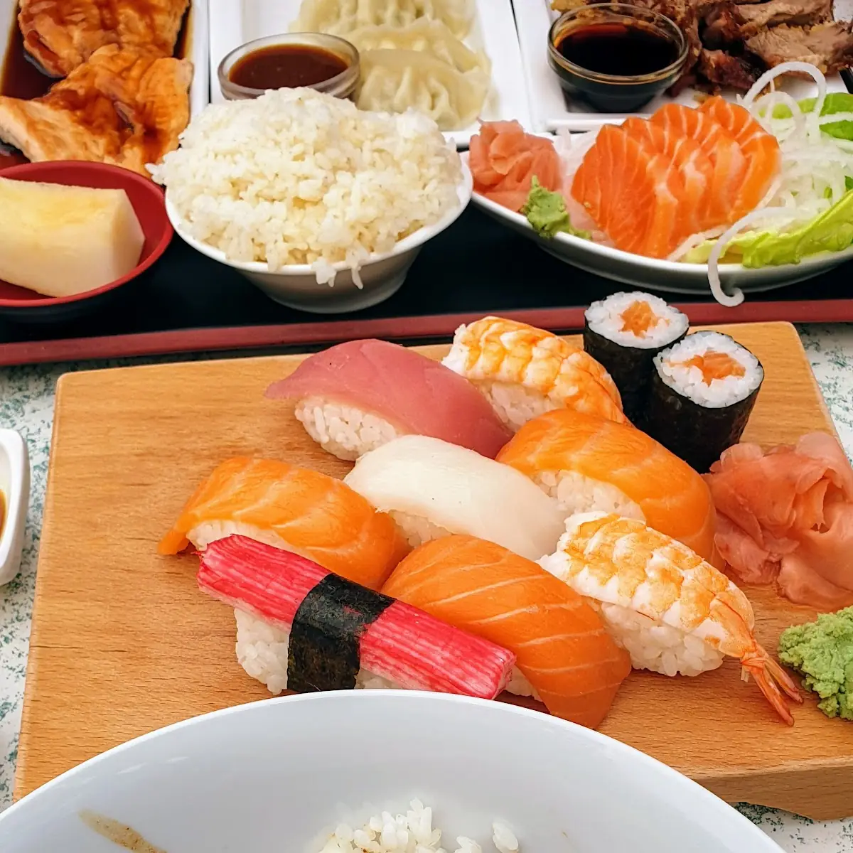 Mimi Menü Sushi Mix Mittel Und Bulgogi