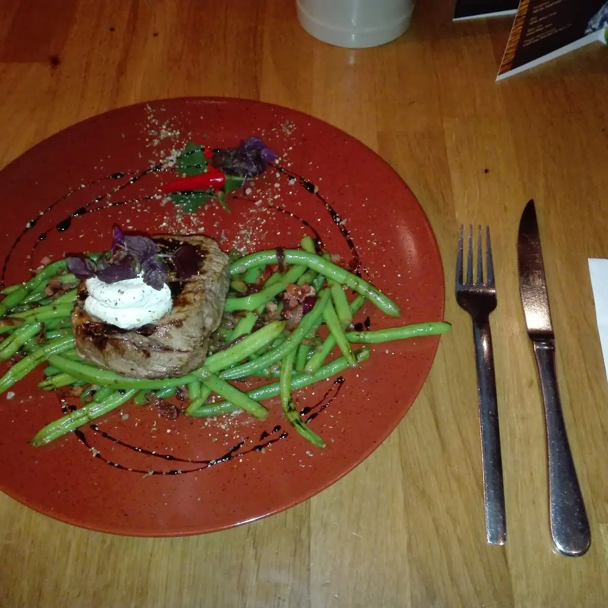 Gegrillter Landhemdl Filet Salat
