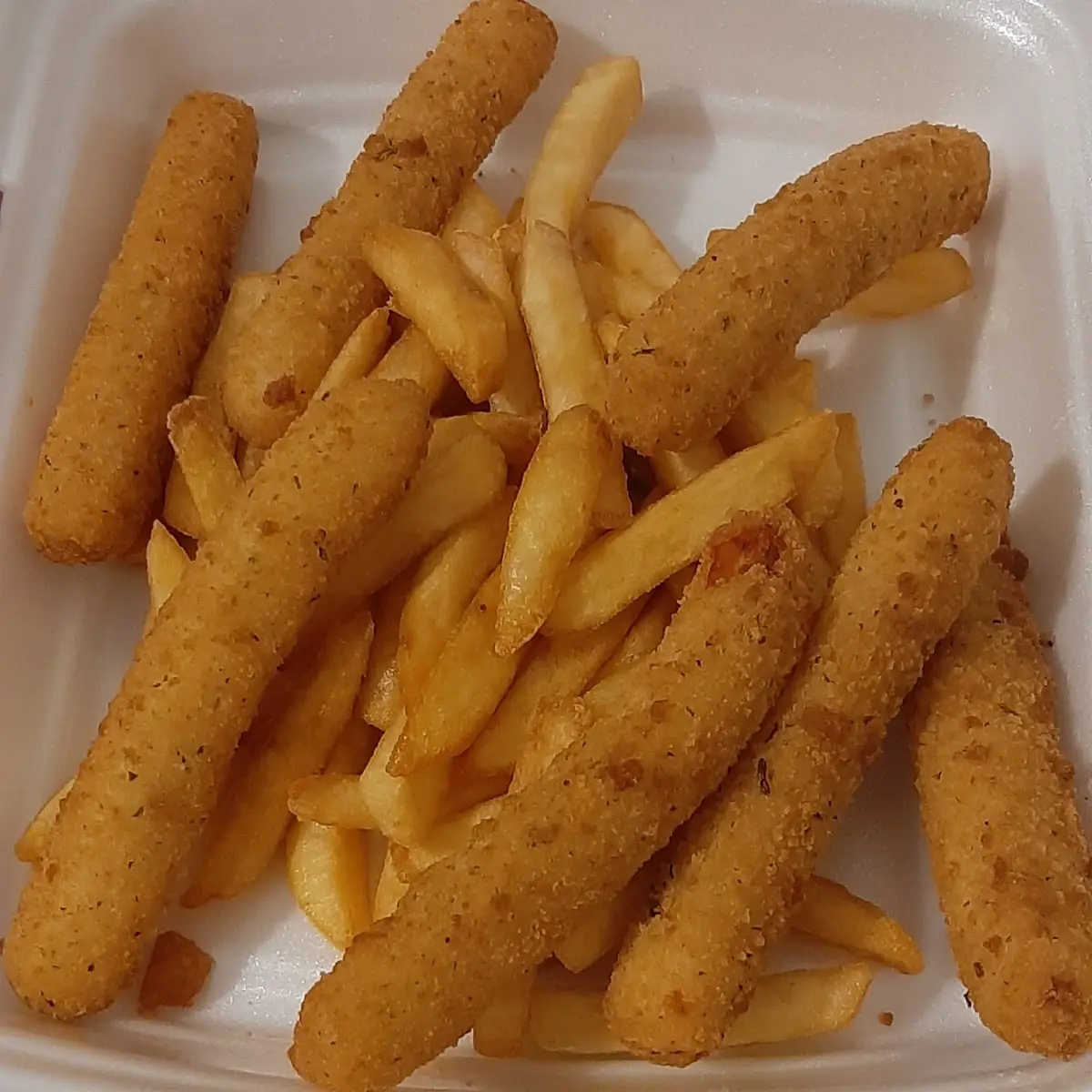 Mozzarella Sticks (8 Stück)