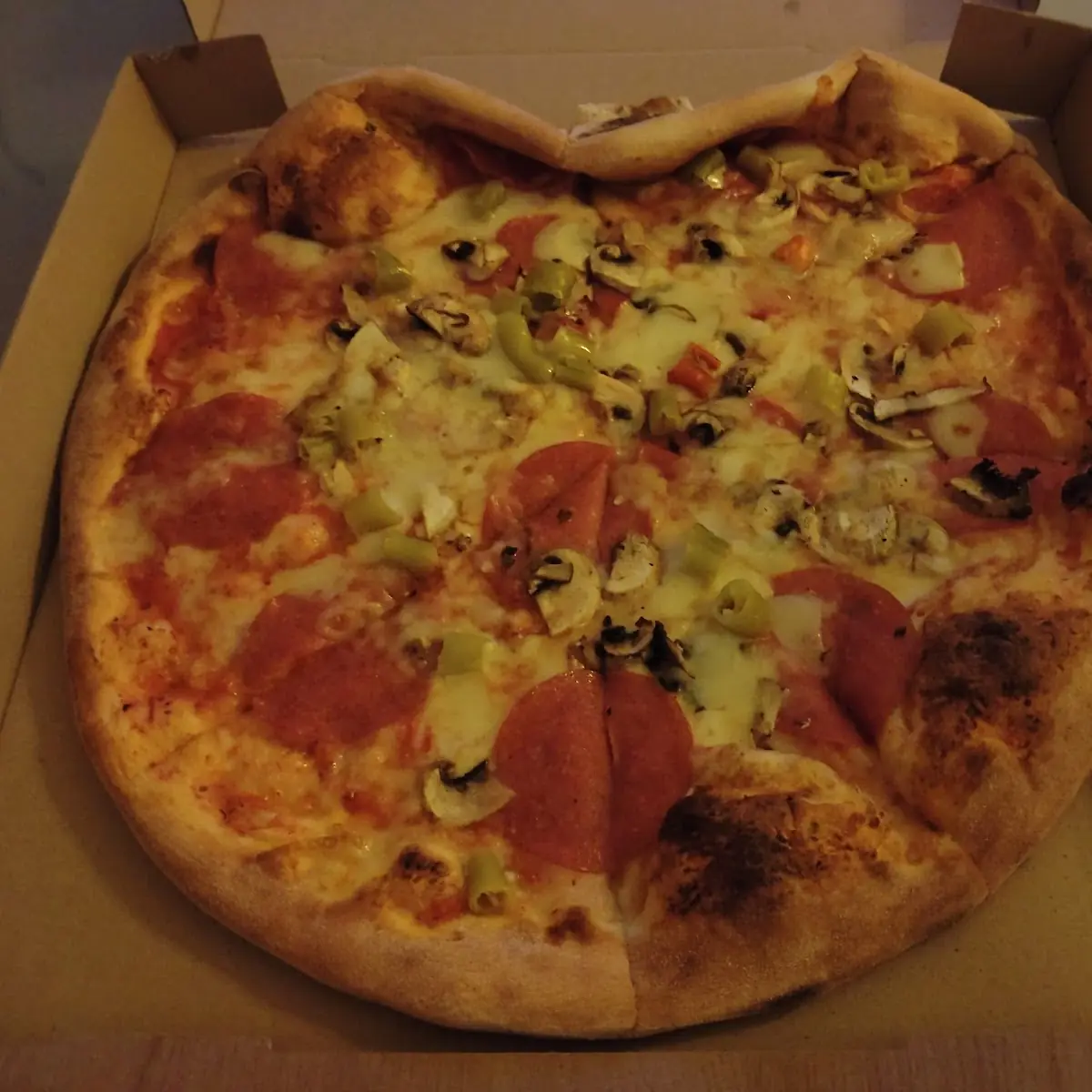 Pizza Napoli Scharf