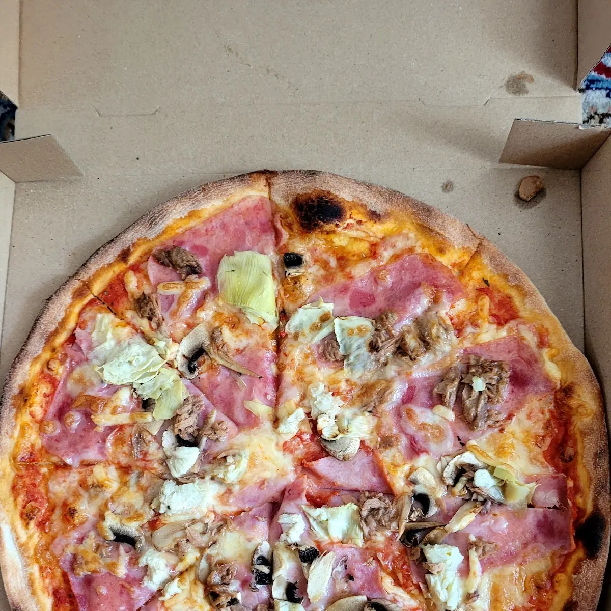 Pizza Diavolo Speziale (scharf)