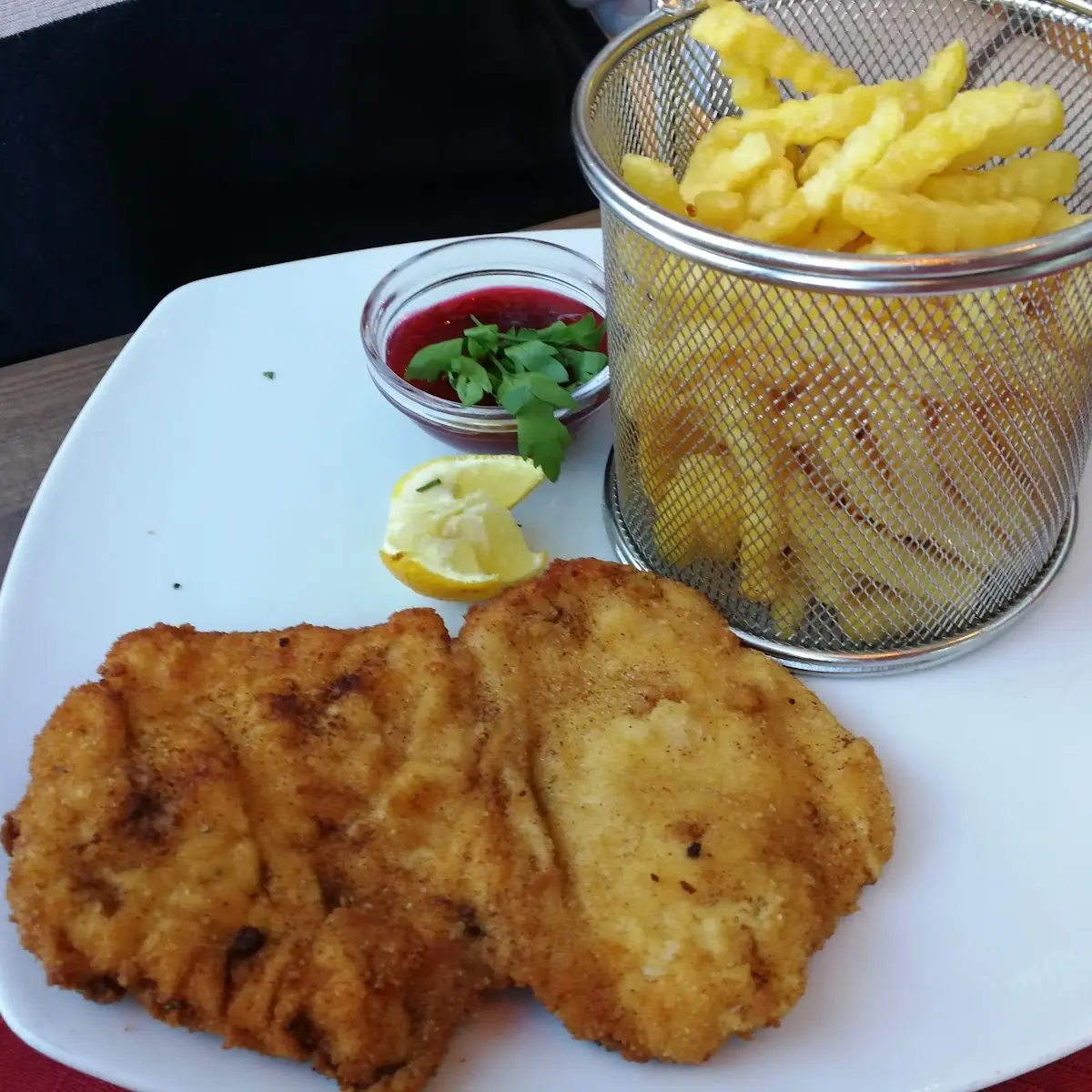 Schnitzel Im Butterschmalz Schwein Oder Huhn