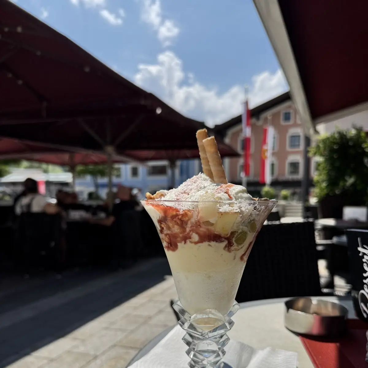 Erdbeer Becher Und Bananensplit