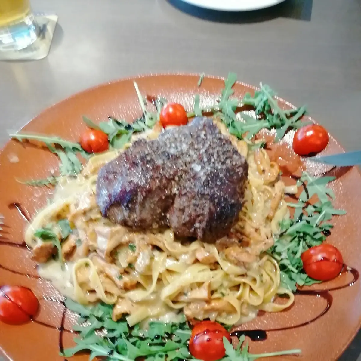 Rinderfilet, Sportsbar-Happyland