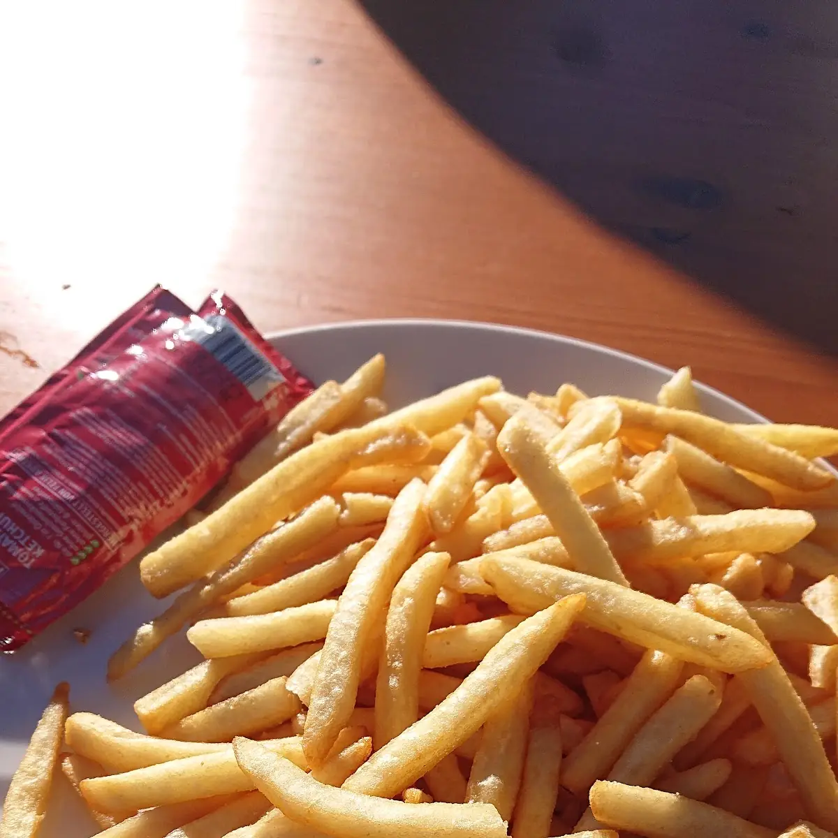 Große Portion Pommes