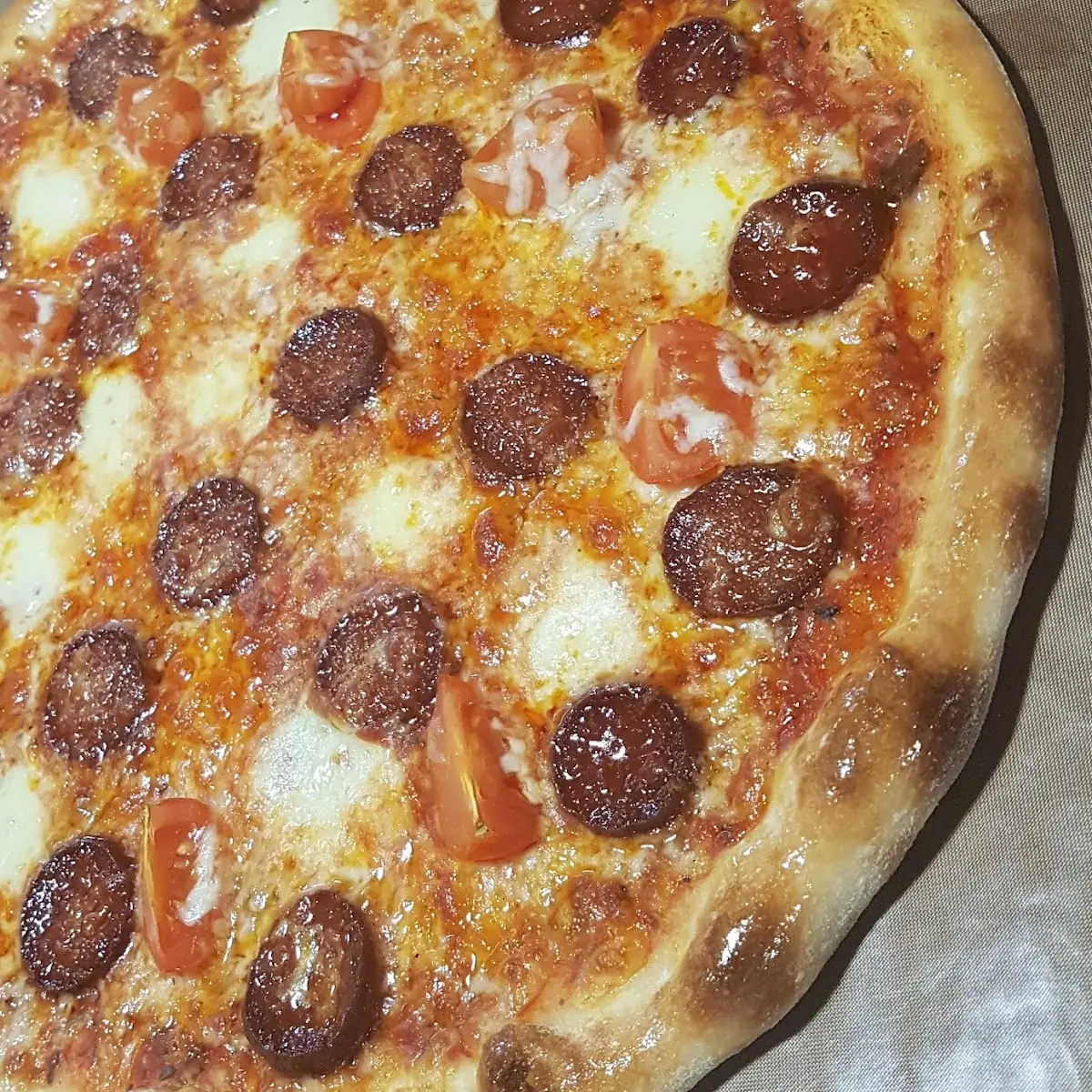 Sucuk Pizza