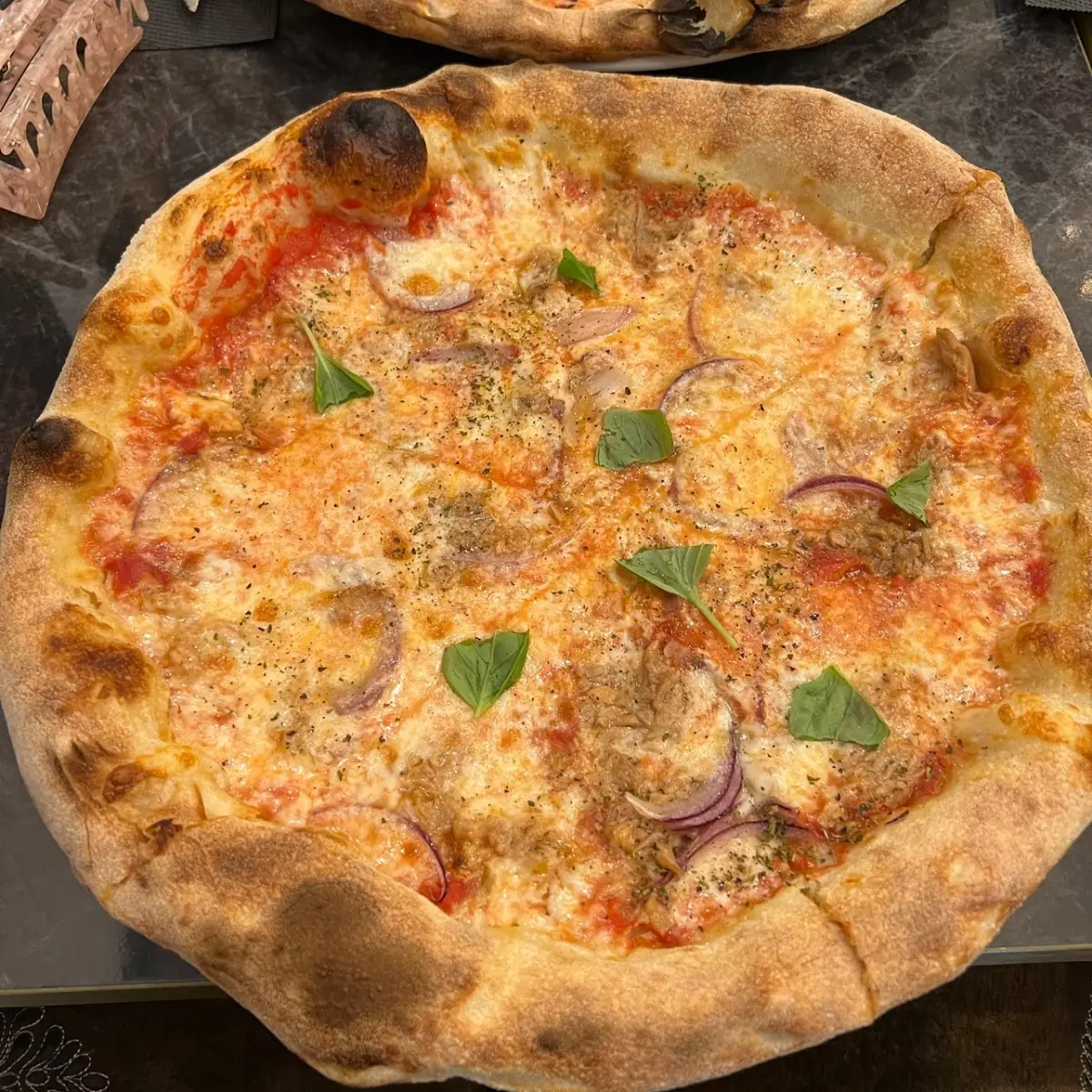Pizza Tonno