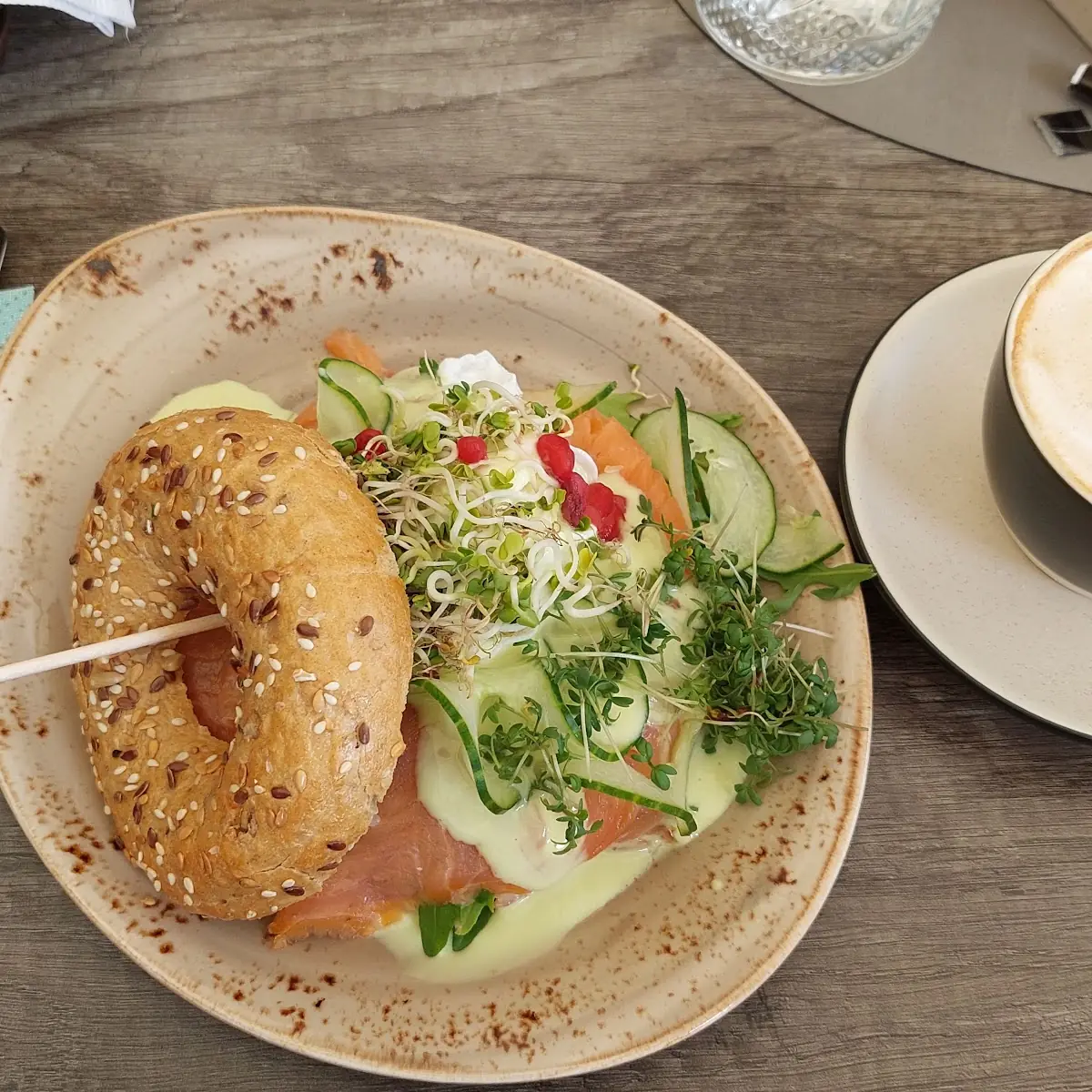 Frühstücksbagel Mit Lachs