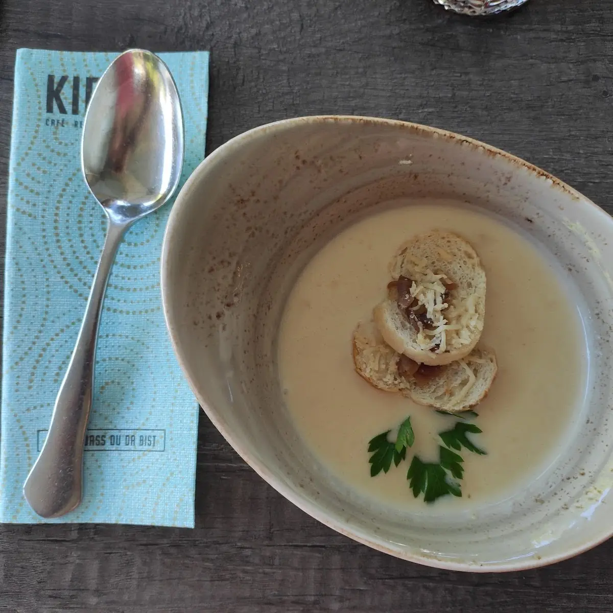 Parmesenschaumsuppe