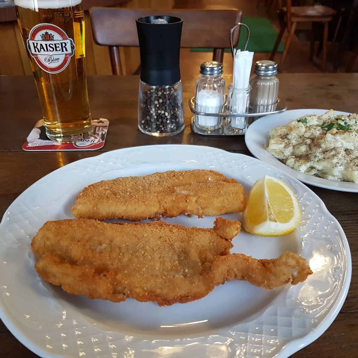 Wiener Schnitzel Mit Salat
