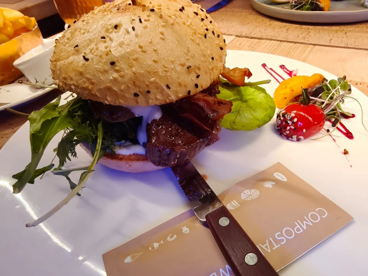 Burger with Cheese