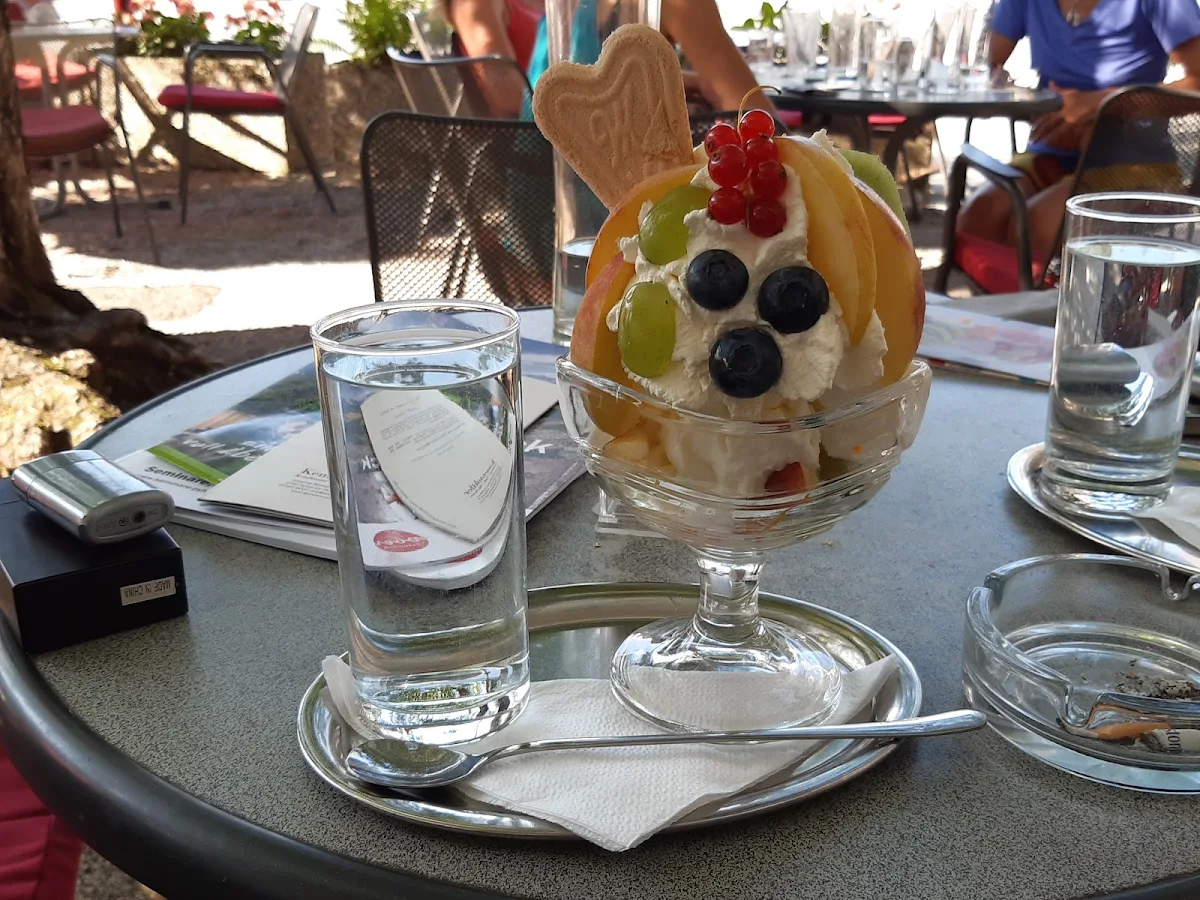 Fruchtbecher