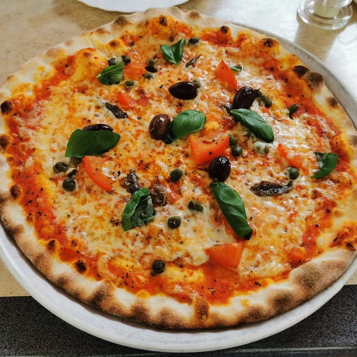 Pizza Sardellen Und Kapern