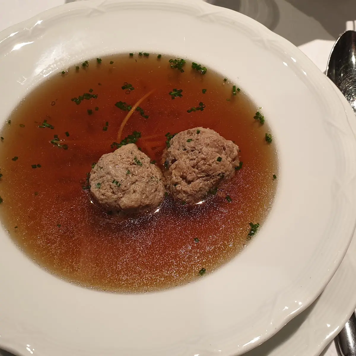 Leberknödelsuppe