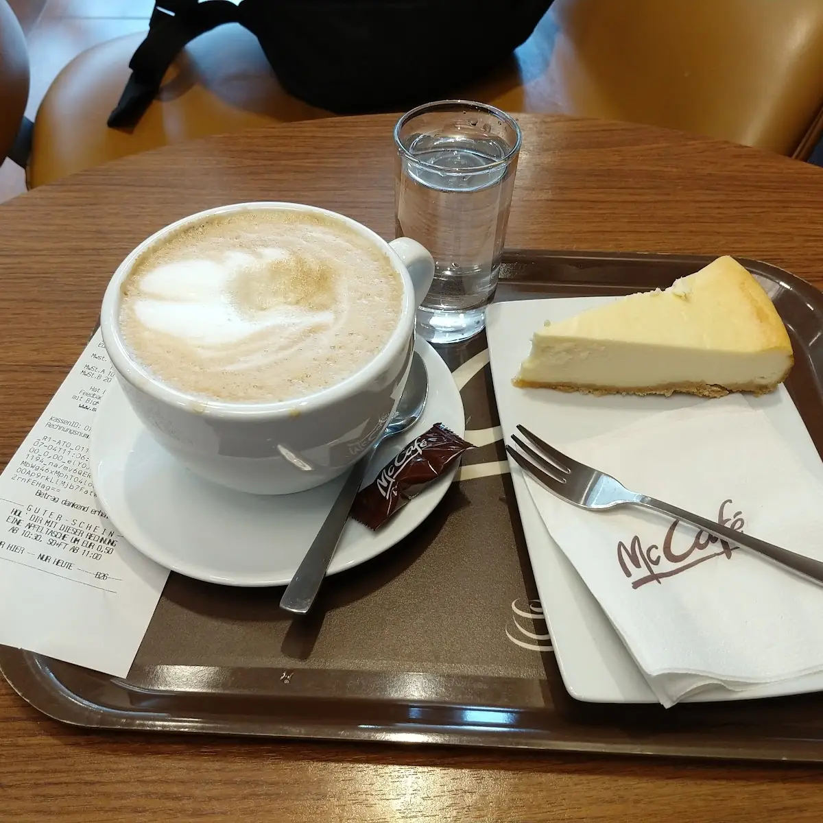 Grande Capuccino Y Cheesecake