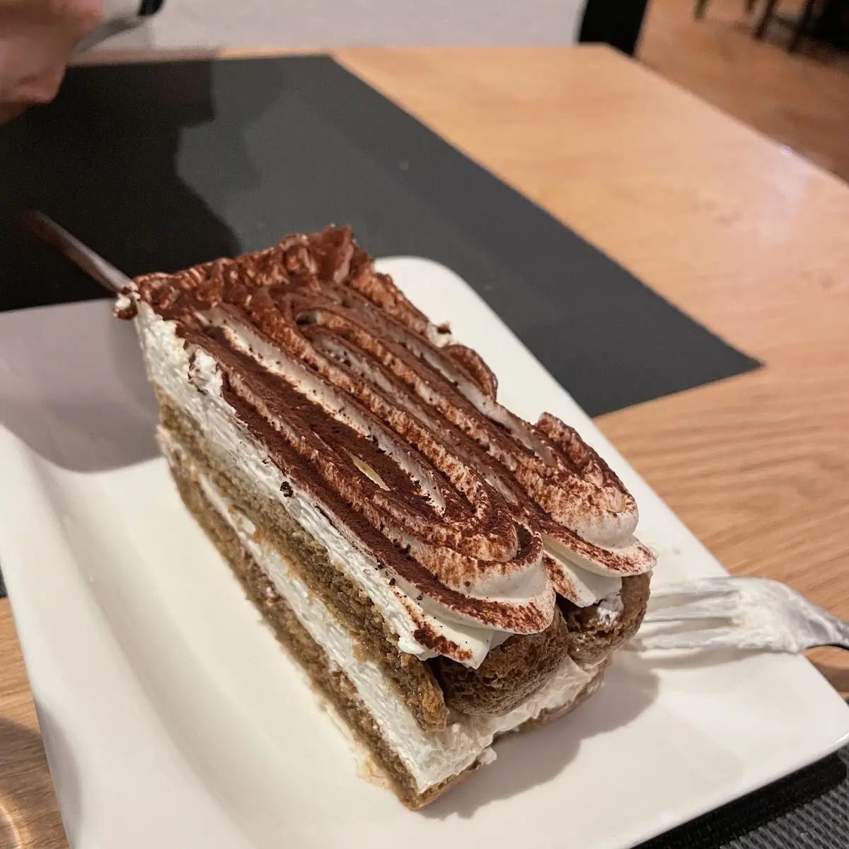 Tiramisu Cake
