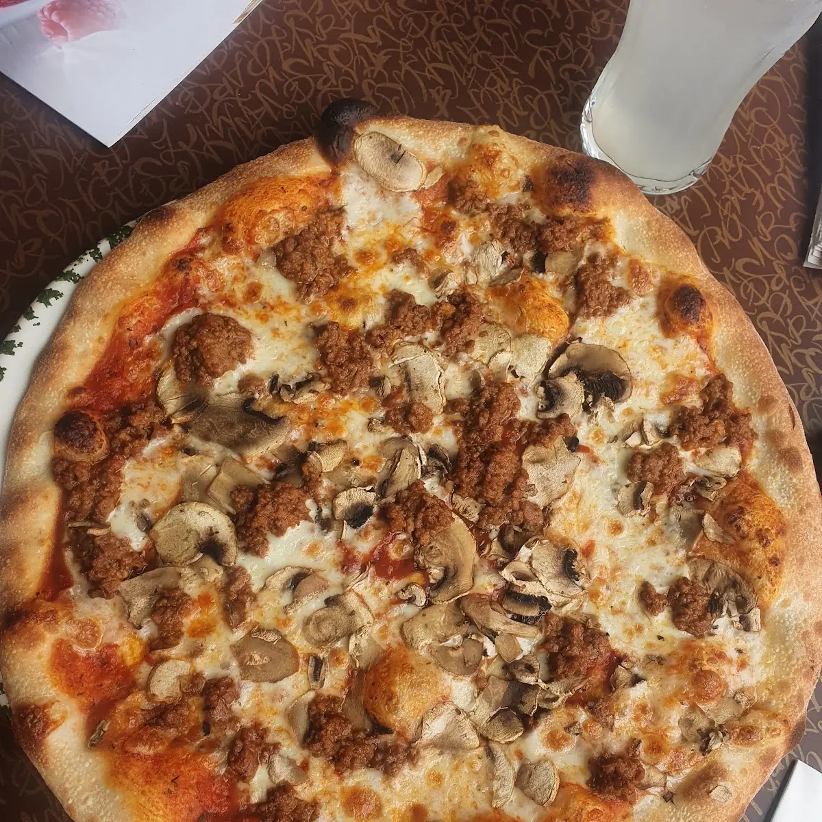 Pizza Bolognese