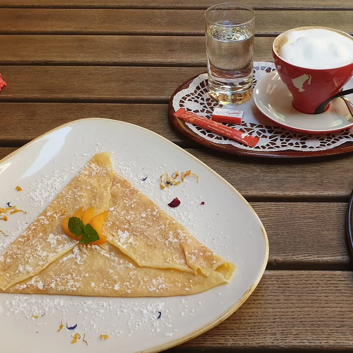 Palatschinken Mit Espresso Macchiato