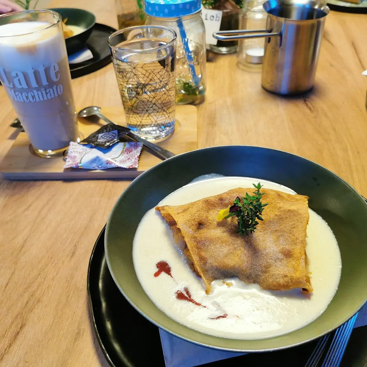 Apfelstrudel Mit Vanillesauce