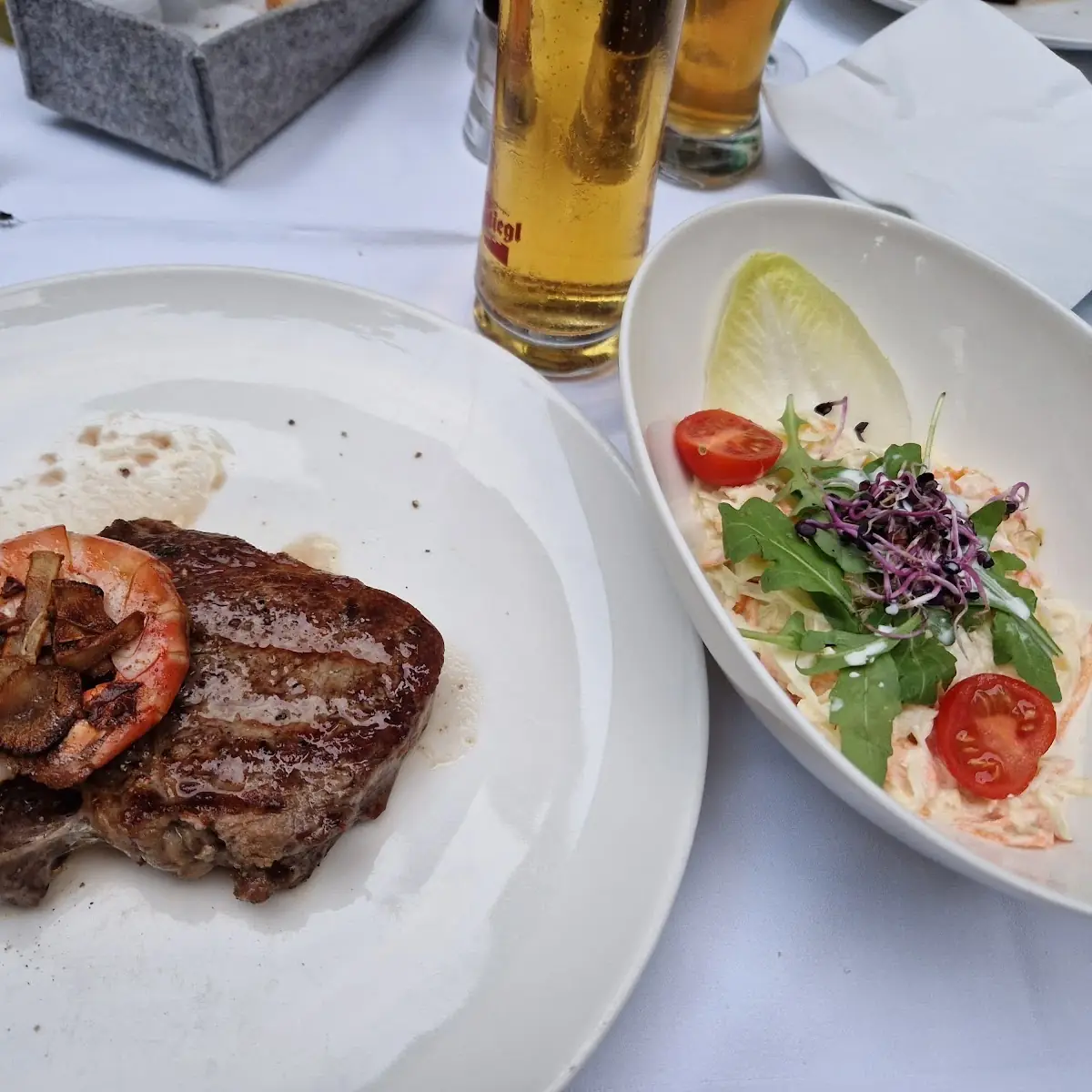 Ribeye Mit Garnele Und Coleslaw