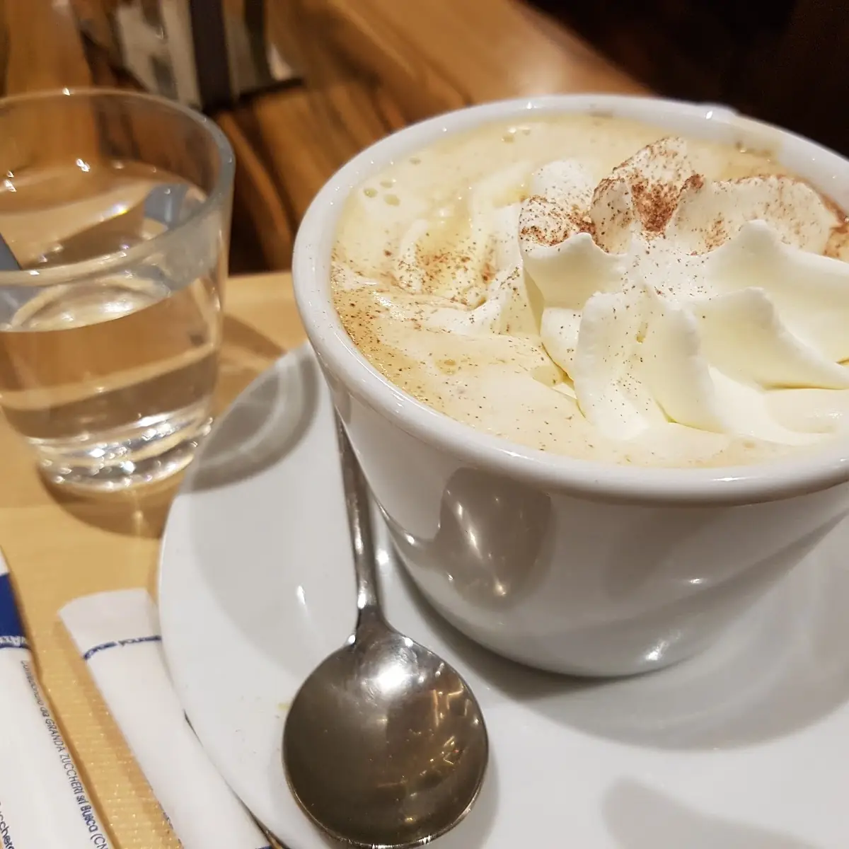 Cappuccino Mit Schlag