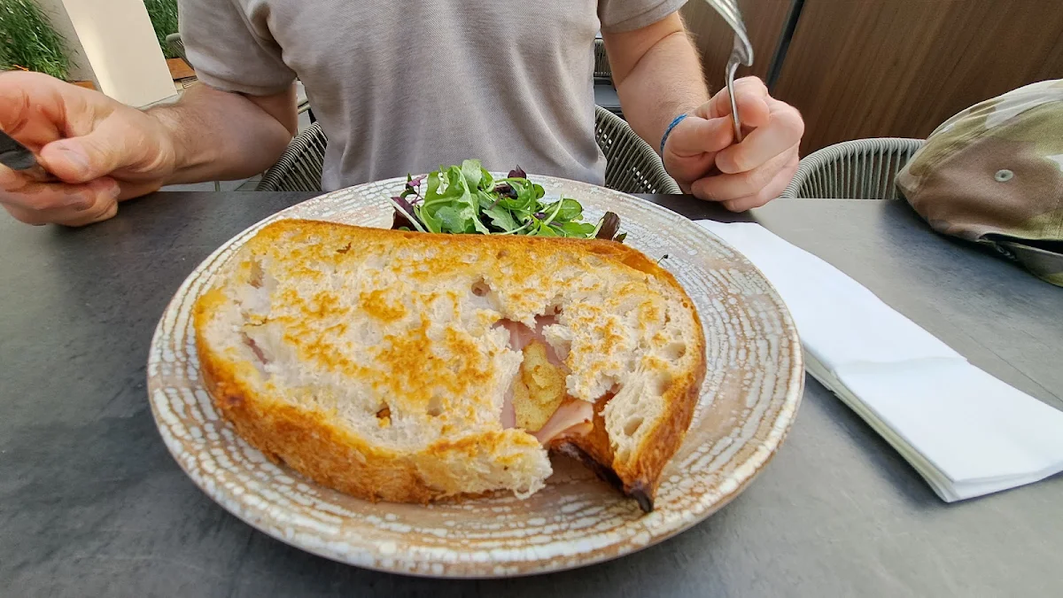 Breakfast Sandwich