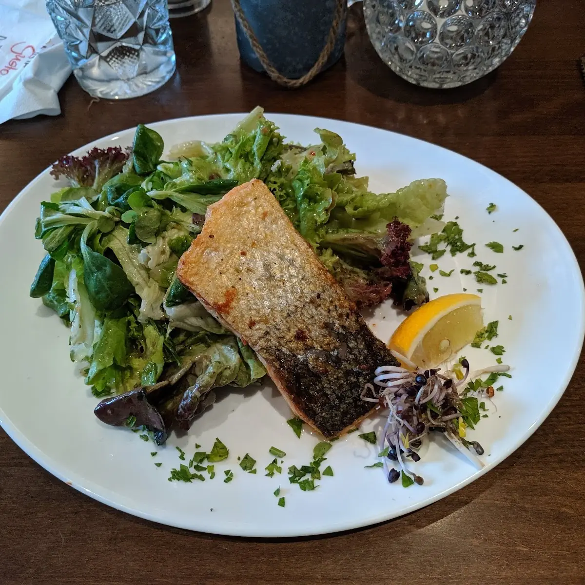 Lachsfilet Salat Mit Limettendressing