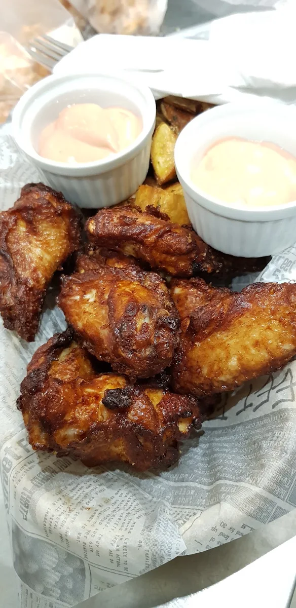 Chickenwings Mit Wedges