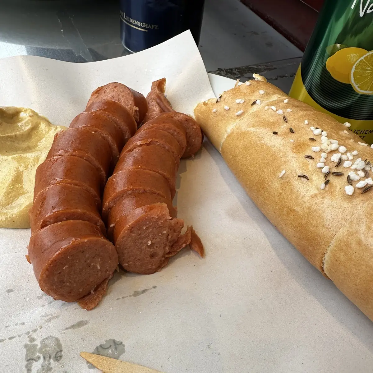 Burenwurst Mit Salzstangerl