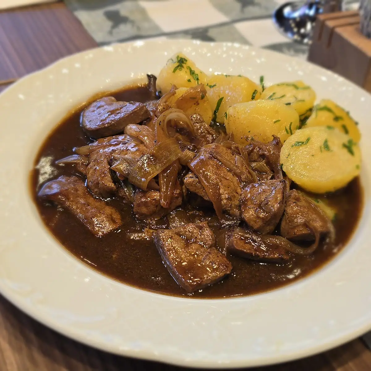 Geröstete Leber Mit Erdäpfel