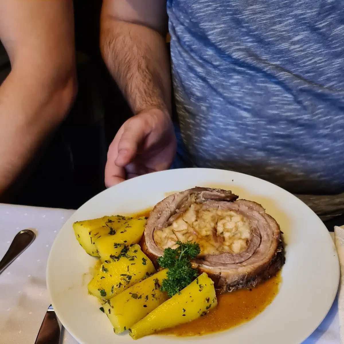 Gefüllter Kalbsbraten