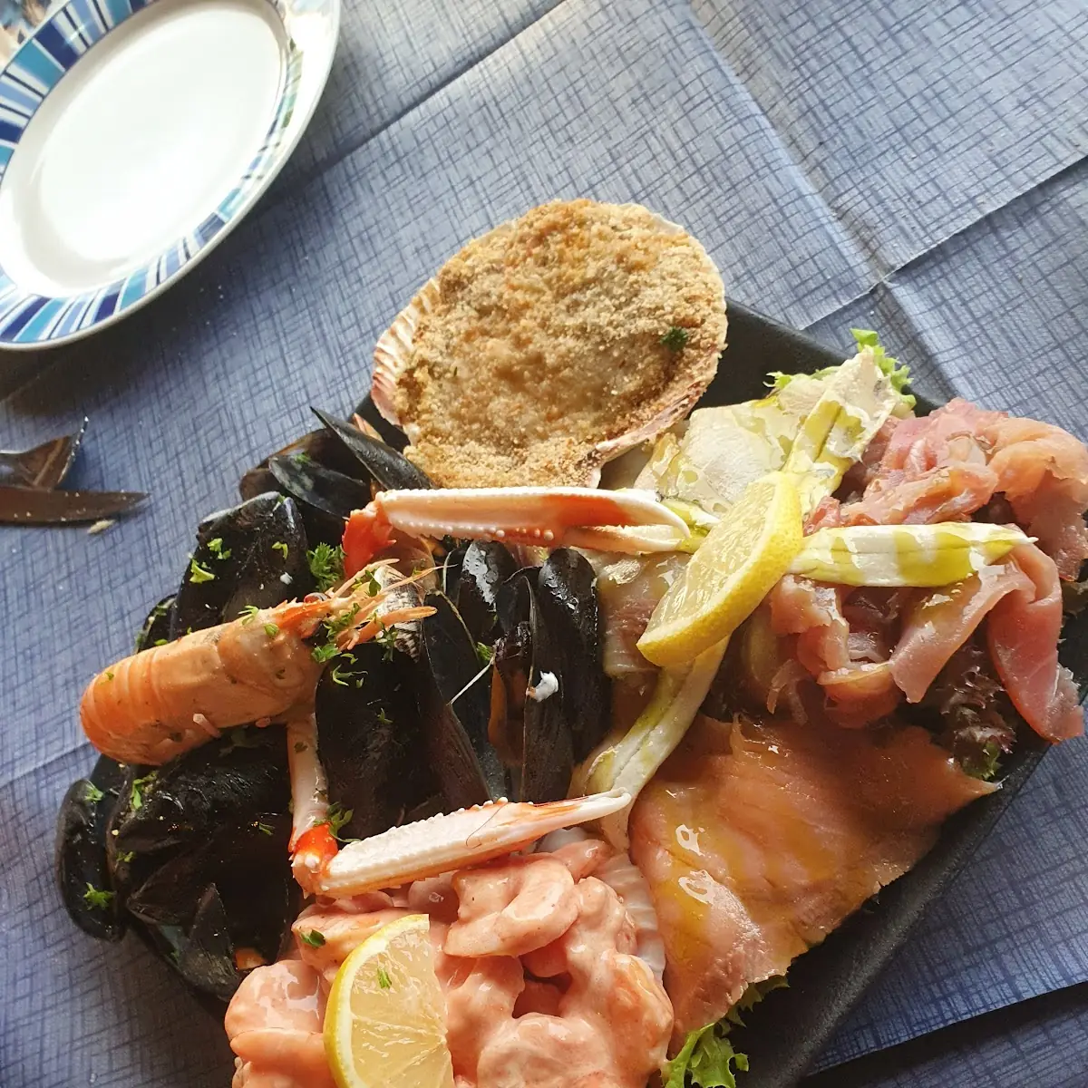 Antipasti De La Casa Frutti Di Mare