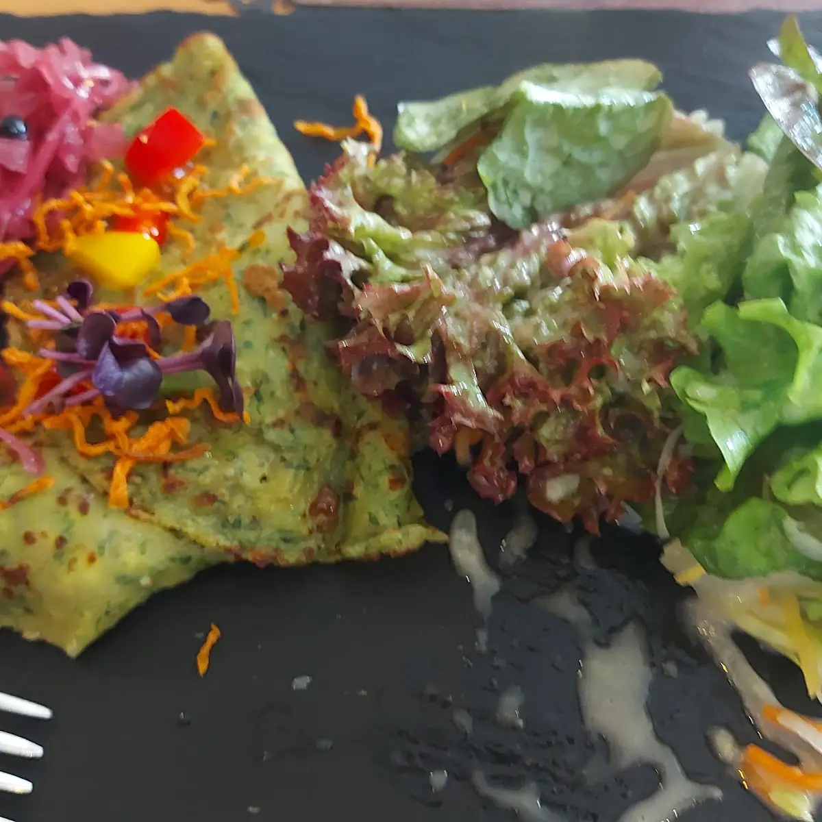 Bärlauch Palatschinken Mit Frischkäse Und Salat